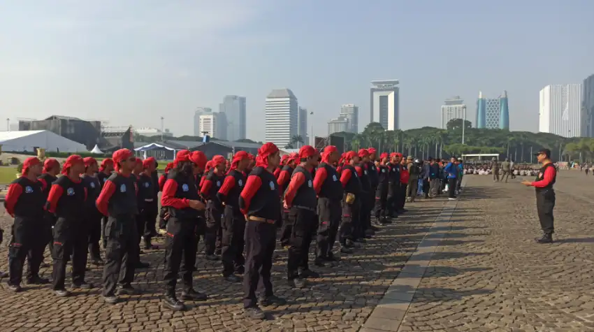 Ratusan Barisan Militansi FSP LEM SPSI Hadiri Puncak Peringatan HUT Bhayangkara ke-79 di Monas  BEKASI